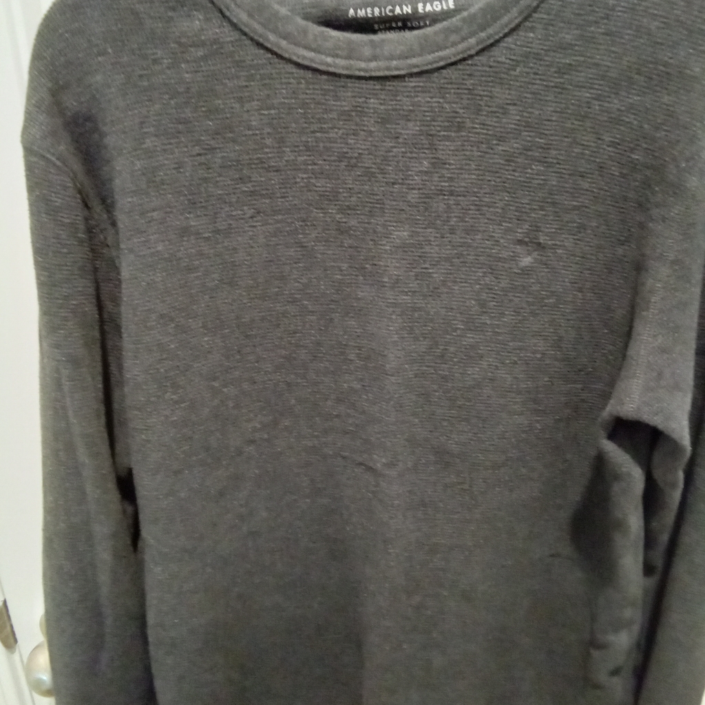 American Eagle Outfitters Sz M Gray Thermal Henley Long Sleeve Crew Neck Shirt